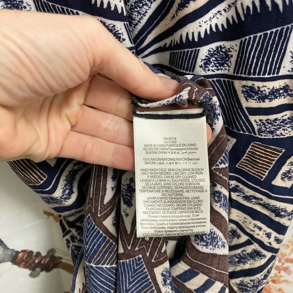 XS BCBG dress with pockets - Picture 6 of 9